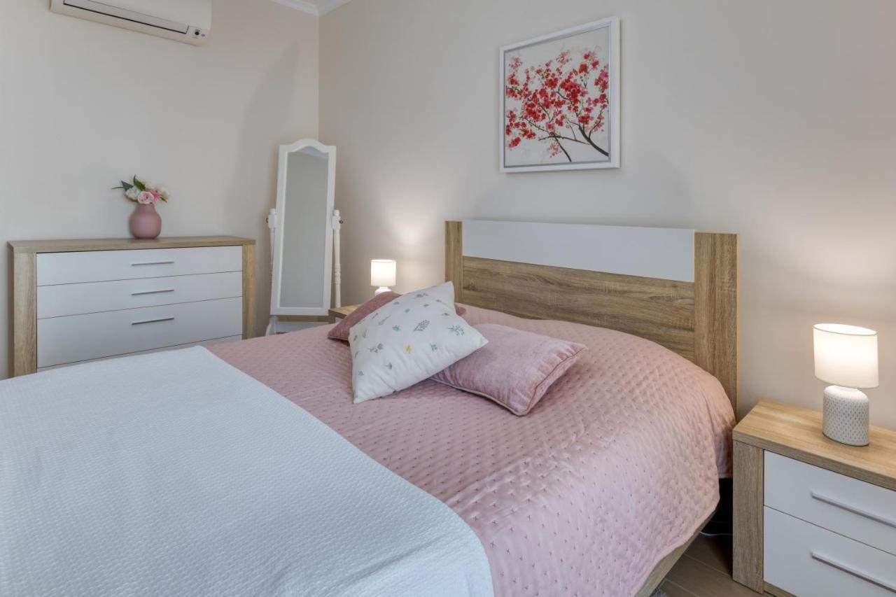 Rocha Prime Luxury Apartment ปอร์ติเมา ภายนอก รูปภาพ